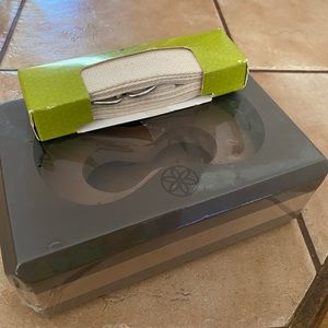 Yoga block & adjustable yoga Strap Set. Brand new in box!